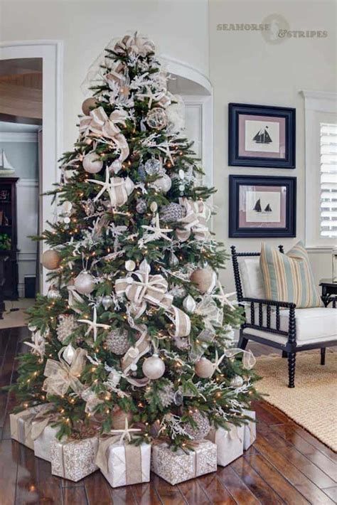 Stunning Christmas Tree Decorations Ideas For Inspiration 08