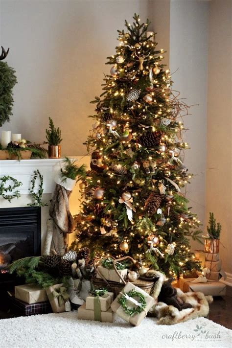 Stunning Christmas Tree Decorations Ideas For Inspiration 11