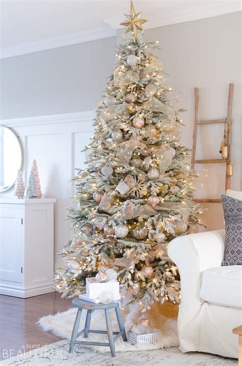 30+ Stunning Christmas Tree Decorations Ideas For Inspiration - PinMomStuff