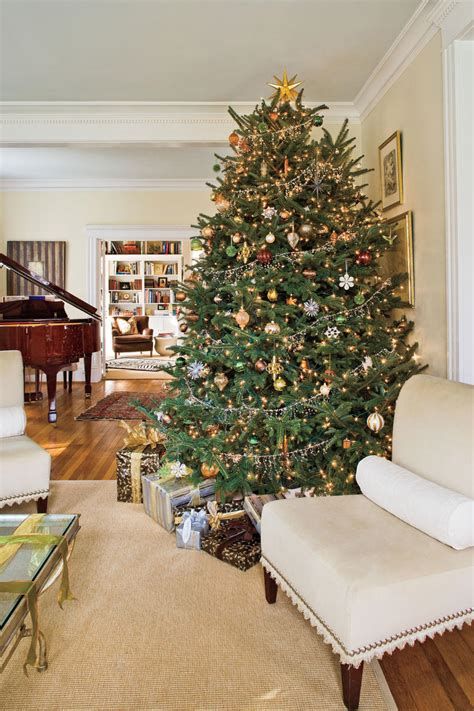 Stunning Christmas Tree Decorations Ideas For Inspiration 42