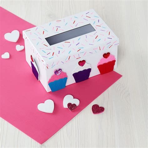 Adorable Valentine Mailbox Decorating Ideas Ideas 21