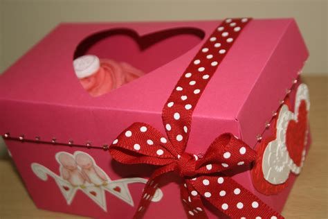 Adorable Valentine Mailbox Decorating Ideas Ideas 34