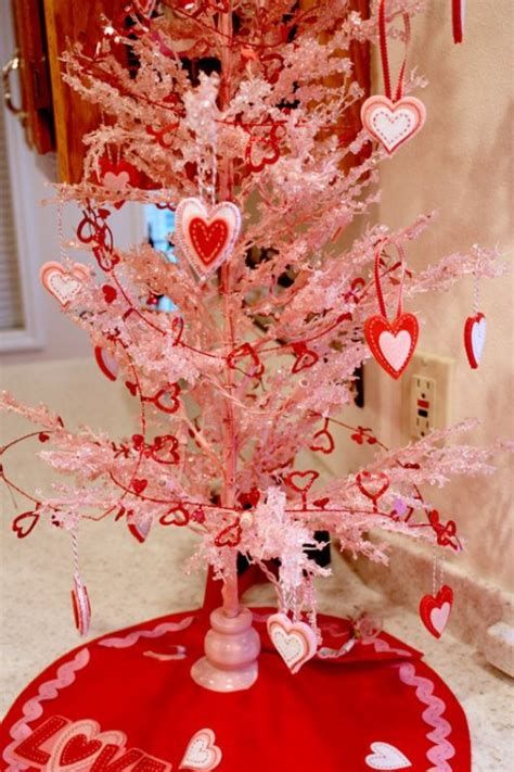 Amazing Valentines Day Decorations Dollar Tree Ideas 21
