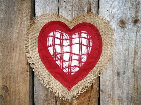 Awesome Burlap Valentine Decorations Ideas 13