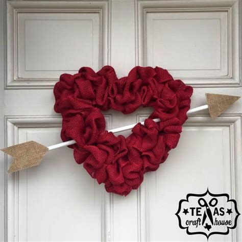 Awesome Burlap Valentine Decorations Ideas 20