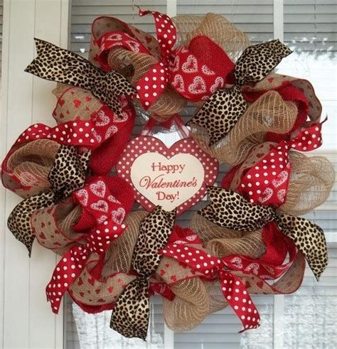 Awesome Burlap Valentine Decorations Ideas 42