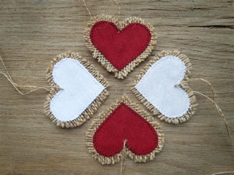 Awesome Burlap Valentine Decorations Ideas 44