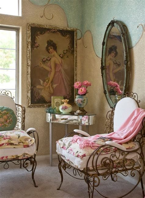 Awesome French Shabby Chic Interiors Ideas 04