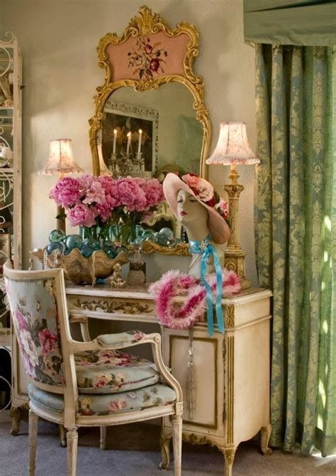 Awesome French Shabby Chic Interiors Ideas 08