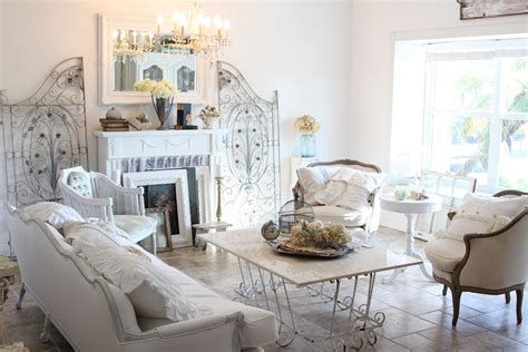 Awesome French Shabby Chic Interiors Ideas 11