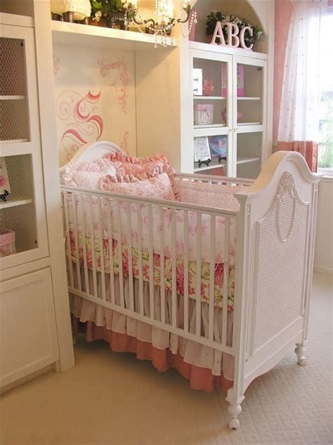 Beautiful Shabby Chic Baby Bedroom Ideas 24