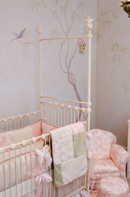 Beautiful Shabby Chic Baby Bedroom Ideas 26