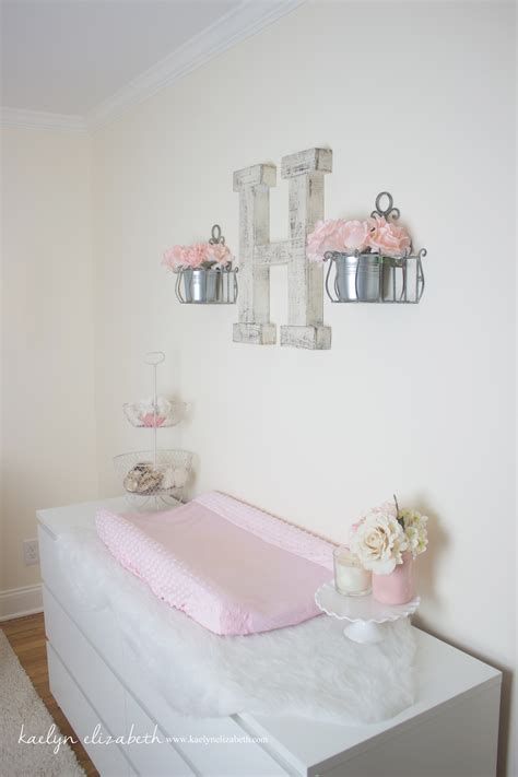 Beautiful Shabby Chic Baby Bedroom Ideas 29