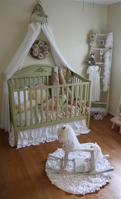 Beautiful Shabby Chic Baby Bedroom Ideas 35