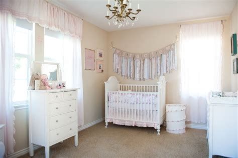 Beautiful Shabby Chic Baby Bedroom Ideas 38