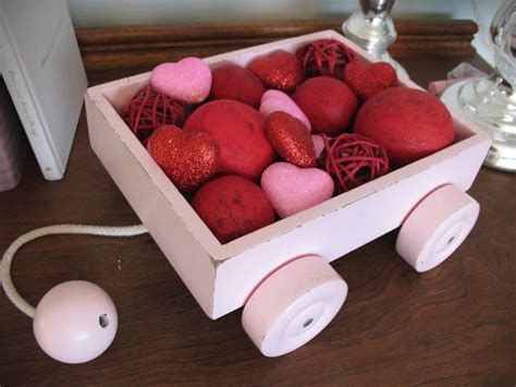 Classy Inexpensive Valentine Decorations Ideas 21