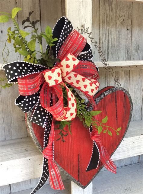 Classy Inexpensive Valentine Decorations Ideas 35