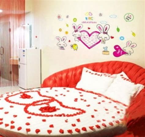Classy Valentines Day Bedroom Decorations Ideas 05