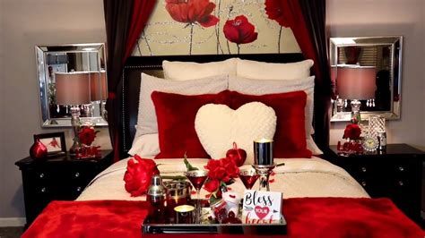 Classy Valentines Day Bedroom Decorations Ideas 32