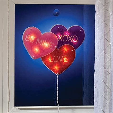 Comfy Lighted Valentine Window Decorations Ideas 06