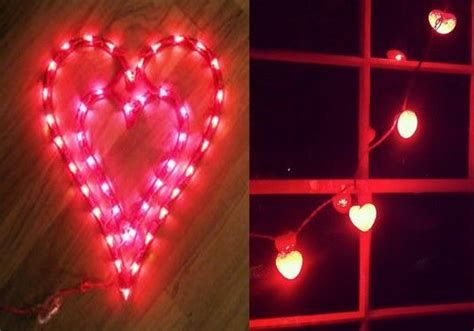 Comfy Lighted Valentine Window Decorations Ideas 24