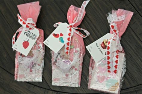 Cool Printable Valentine Bag Decorations Ideas 02