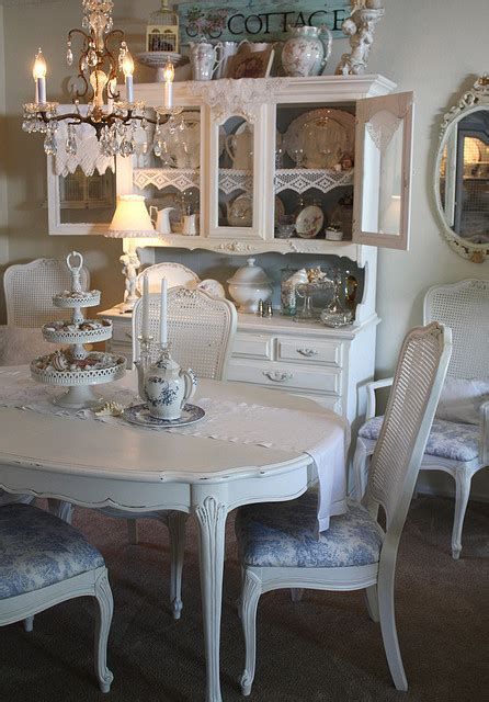 Cozy Shabby Chic Cafe Furniture Ideas 23