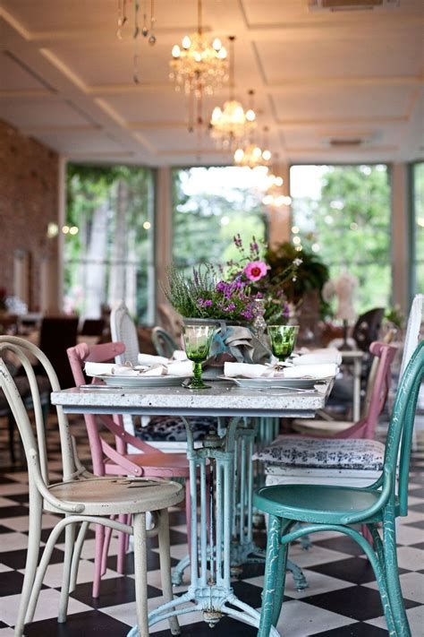 Cozy Shabby Chic Cafe Furniture Ideas 44