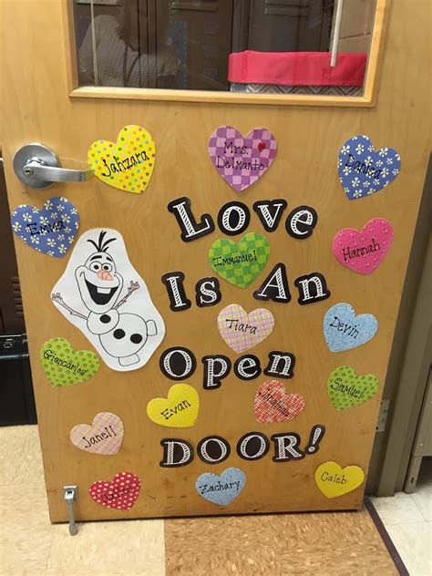 Cozy Valentines Day Classroom Door Decorations Ideas 08