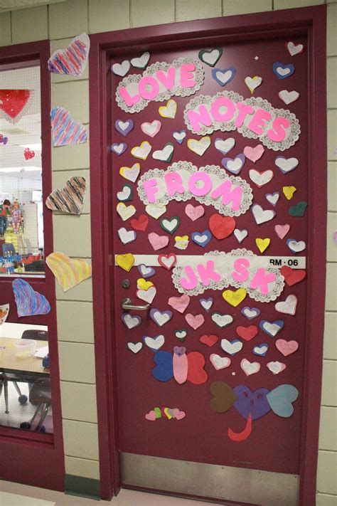 Cozy Valentines Day Classroom Door Decorations Ideas 13