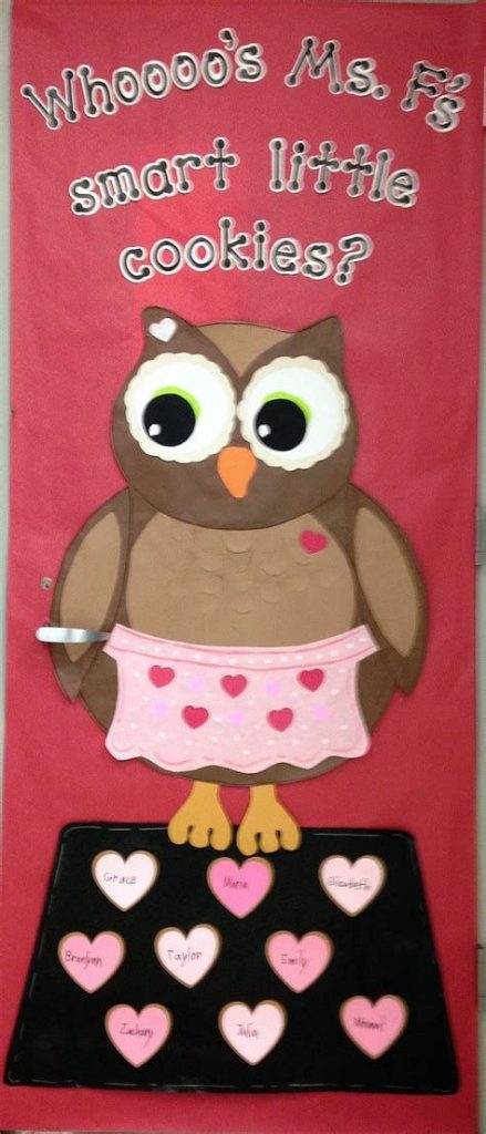 Cozy Valentines Day Classroom Door Decorations Ideas 17