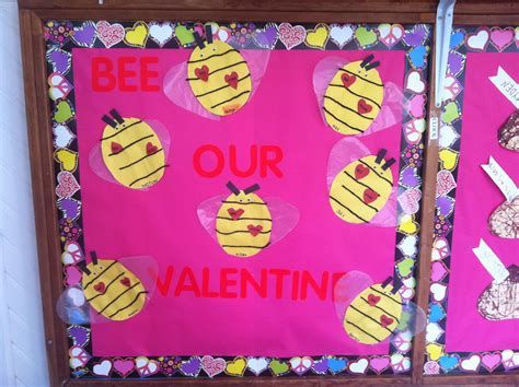 Easy Valentines Board Decorations Ideas 09