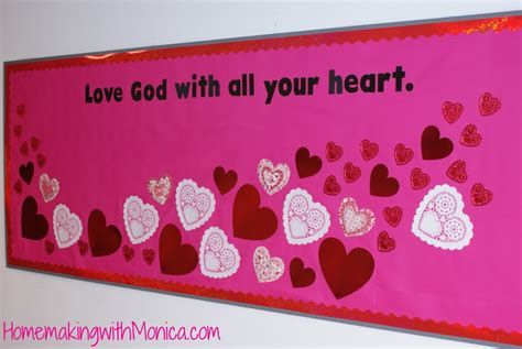 Easy Valentines Board Decorations Ideas 28