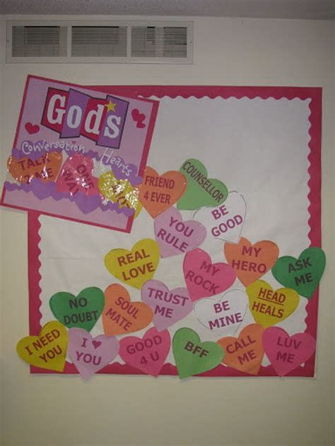 Easy Valentines Board Decorations Ideas 29