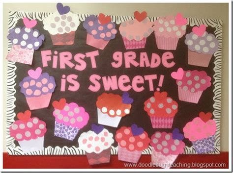 Easy Valentines Board Decorations Ideas 37