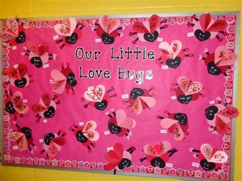 Easy Valentines Board Decorations Ideas 41