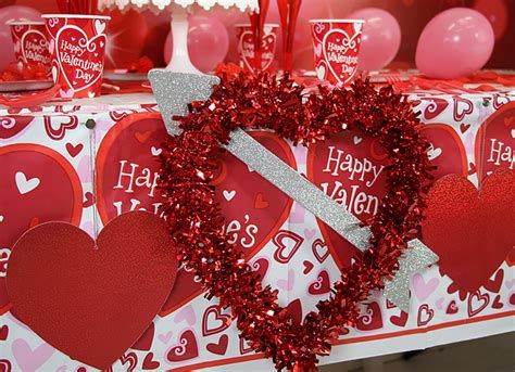 Gorgeous Valentines Stage Decoration Ideas 10