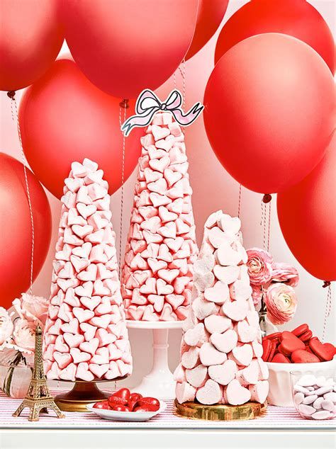 Gorgeous Valentines Stage Decoration Ideas 15