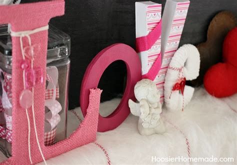 Gorgeous Valentines Stage Decoration Ideas 21