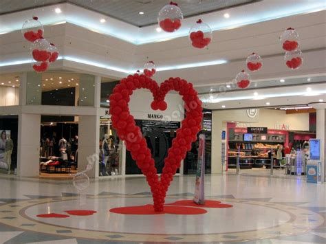 Gorgeous Valentines Stage Decoration Ideas 23