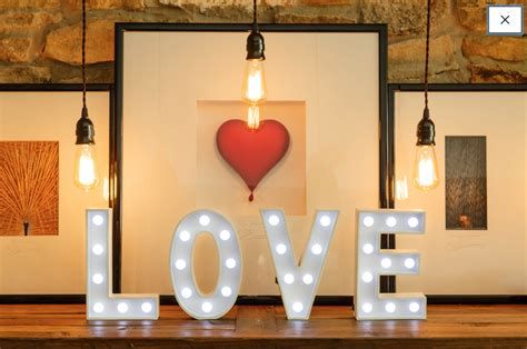 Gorgeous Valentines Stage Decoration Ideas 27