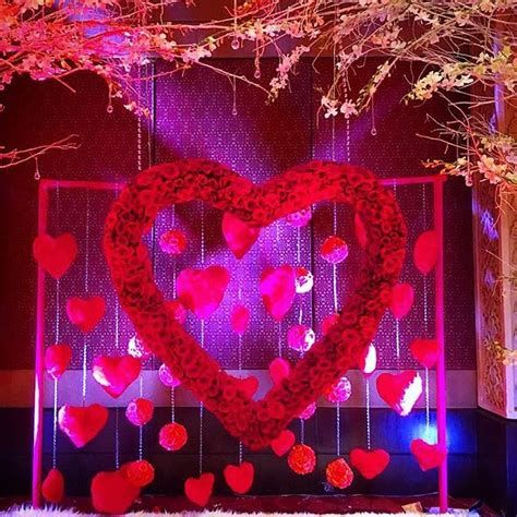 Gorgeous Valentines Stage Decoration Ideas 30