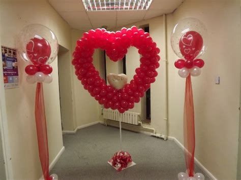 Gorgeous Valentines Stage Decoration Ideas 31