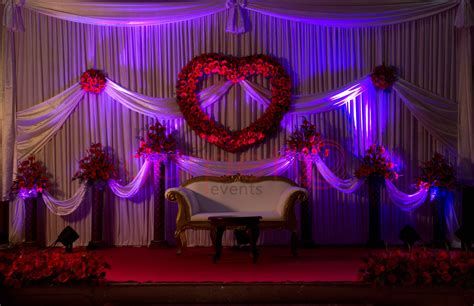 Gorgeous Valentines Stage Decoration Ideas 37