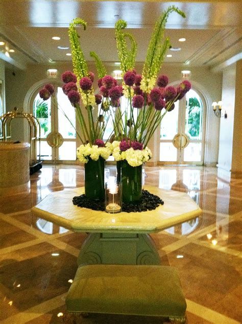 Impressive Valentines Day Hotel Lobby Decorations Ideas 06