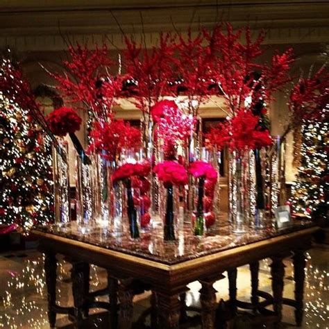 Impressive Valentines Day Hotel Lobby Decorations Ideas 22