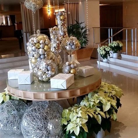 Impressive Valentines Day Hotel Lobby Decorations Ideas 34