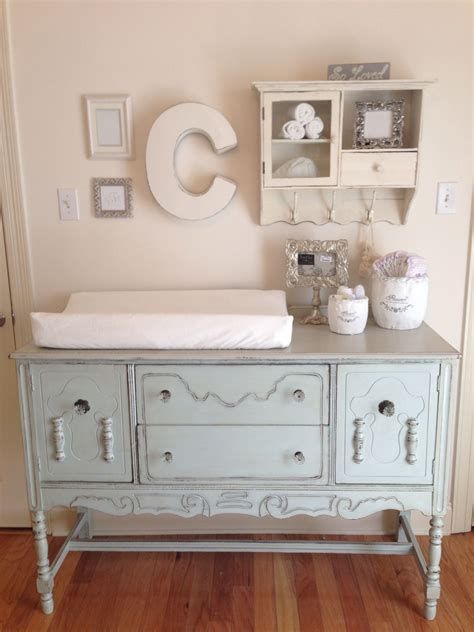 Warm Shabby Chic Baby Changing Table Ideas 33