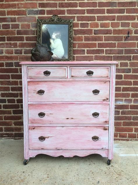 Warm Shabby Chic Baby Changing Table Ideas 41