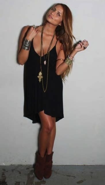 Adorable Black Dress For Valentine Day 11